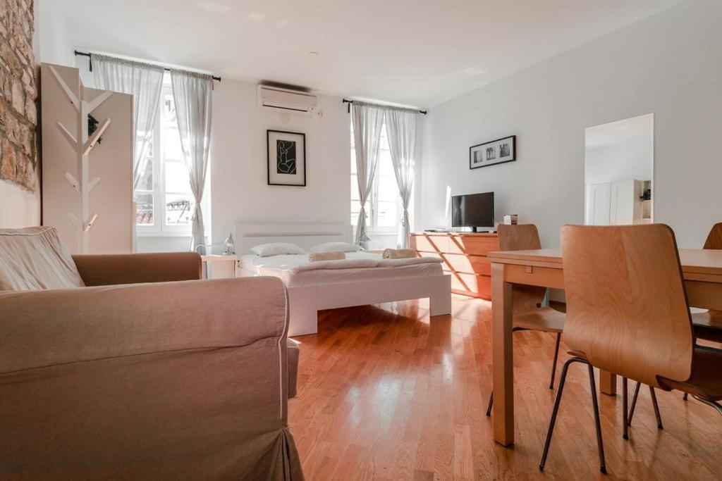 Apartments Artemus Music Piran Luaran gambar